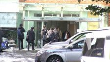 逮捕された院長と主治医：青森県警が捜査する患者間殺人の全貌