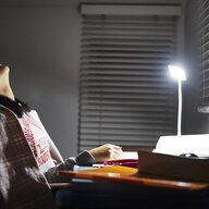 中学生まで飲んじゃダメ！エナジードリンクの危険性とは