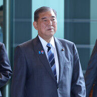 自民党総裁選前倒しの真相とその影響