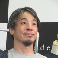 日本の介護職の平均年収、ひろゆきが持論展開する理由とは？