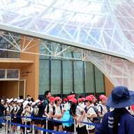 教員の悲鳴！万博弾丸遠足の実態とは