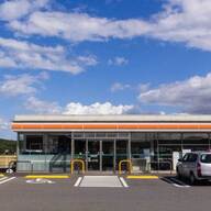 物価高すぎて鮭おにぎりが泣ける価格に…これはキツいわ！