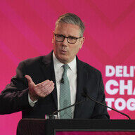 英国の選挙権年齢が16歳に引き下げられる理由と影響