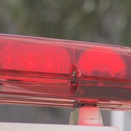 小学生が午前4時にオートバイ運転、事故の真相とは？