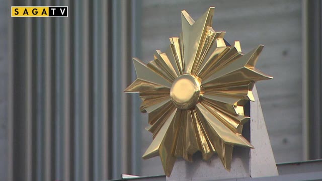 窓ガラスを割って逮捕：平原容疑者の冷静な振る舞いとは？