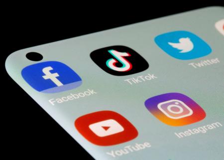 子供の安全を守るためのSNS禁止政策の背景
