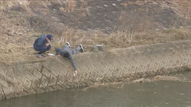 犬を助けようとした警部が命を懸けた瞬間