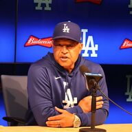 佐々木朗希の球速低下の真相とは？ロバーツ監督が語る