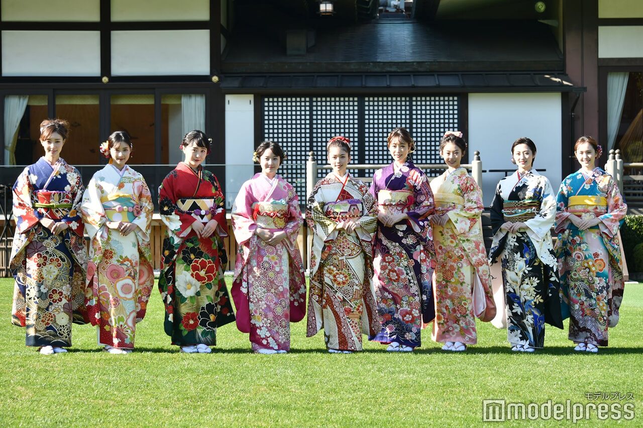 オスカー美女9人、華やか晴れ着姿披露! センターは小芝風花(24) 高橋ひかる、本田望結、本田紗来ら集結コメントする
