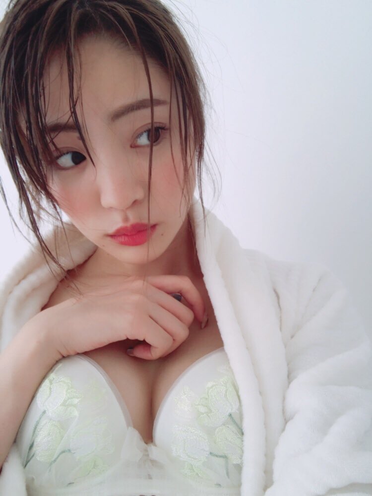 アイドル 股下77 5センチの美脚 夢アド 志田友美史上最もsexyなグラビア 芸能ニュースお届けチャンネル アイドル 股下77 5センチの美脚 夢アド 志田友美史上最もsexyなグラビア 芸能ニュースお届けチャンネル