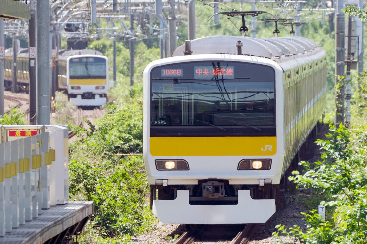 【JR中央・総武線の運転見合わせの理由と影響】JR中央・総武各駅停車全線 上下線で運転見合わせ 荻窪ー西荻窪間で架線に支障物 : ニュース ...
