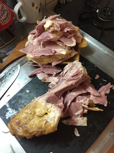 乳児と比べて遜色ないジャンボ 骨付ハム 3 5kg を1日で消費し尽くした話 Newsact