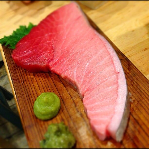 マグロの断面刺し!カマトロ寿司!中野のマグロ専門居酒屋「マグロマートハンチカ」リニューアル1周年 : NewsACT