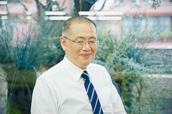 「中国嫁日記」の井上純一先生、また誹謗中傷と裁判について呟く。首謀者が再び中傷サイトを立ち上げたという新設定付き 4コマ漫画板の反応