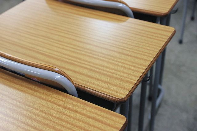 小・中学校の先生　きになる残業時間wwwwwww