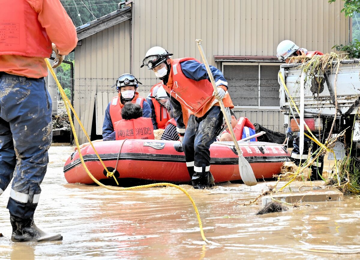 濁流が家の中に　死を覚悟し動画撮影....恐怖に震えた住民