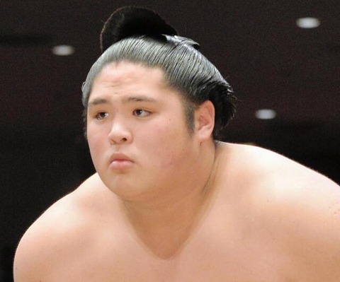 貴源治 逮捕