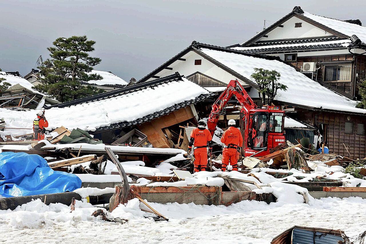 【地震】輪島の倒壊ビル、土台の杭が抜けた原因を専門家が分析！阪神大震災同様の被害が起こる可能性は？