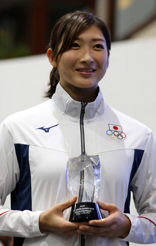 水泳 池江璃花子選手 18 白血病を公表 未だに信じられず 混乱している状況です ニューストゥデイ