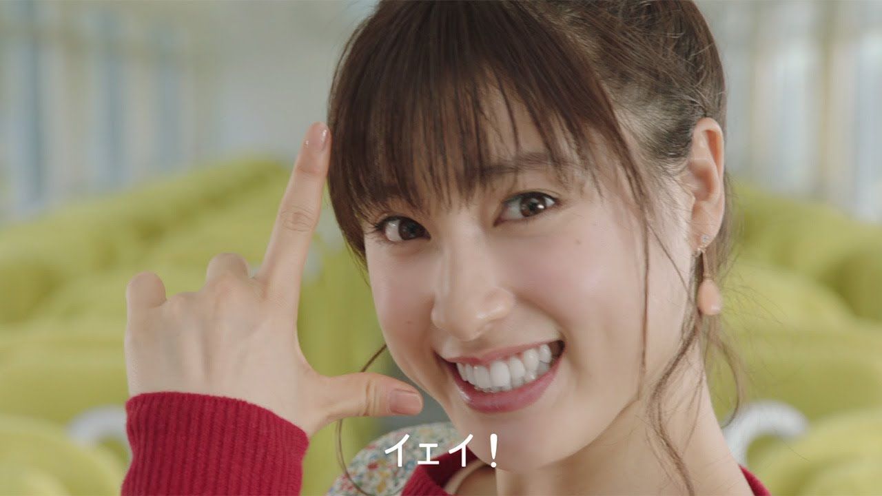 土屋太鳳 セーラー服姿のぐっすり寝顔ショット公開に 可愛過ぎます と称賛の声 ニューストゥデイ