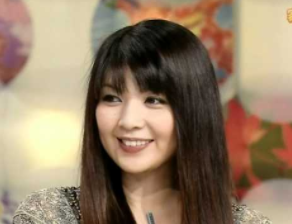 飯島直子 内気な少女からヤンキーへ 超ソバージュヘアー でキャンギャルグランプリにも キャラ変し過ぎ人生 を明かす ニューストゥデイ