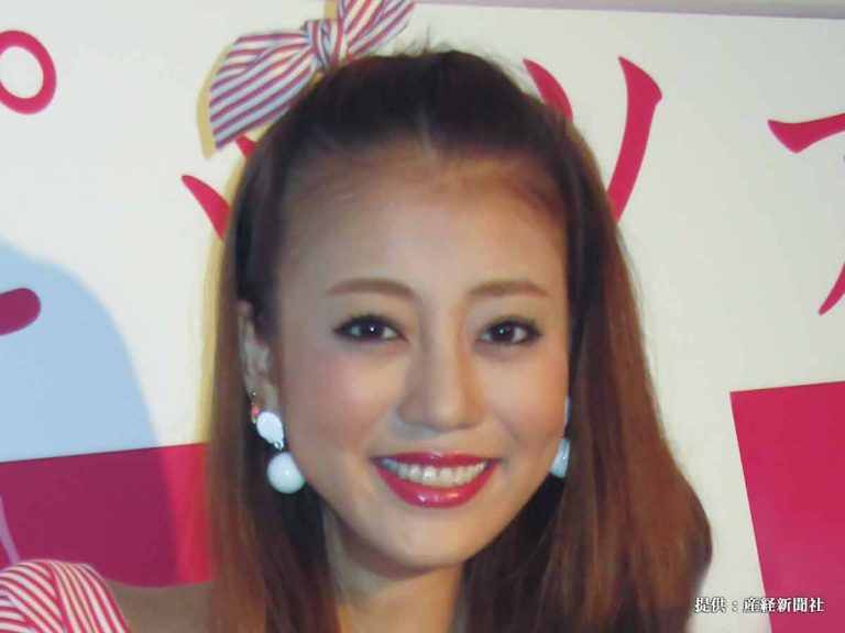 あびる優 背中ぱっくり黒キャミ姿を奮闘激写 に かっこいい 素敵 の声 ニューストゥデイ
