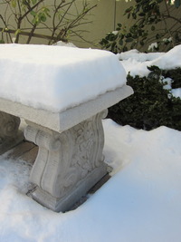 雪のベンチ