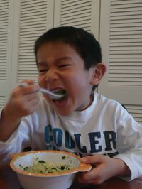お食事中