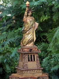 自由の女神