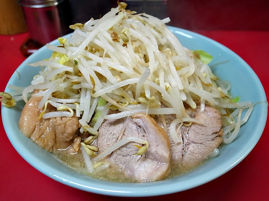 新宿 ラーメン二郎 歌舞伎町店 小滝橋からの歌舞伎町でどう感じるか ラーメン食べたら書くブログ