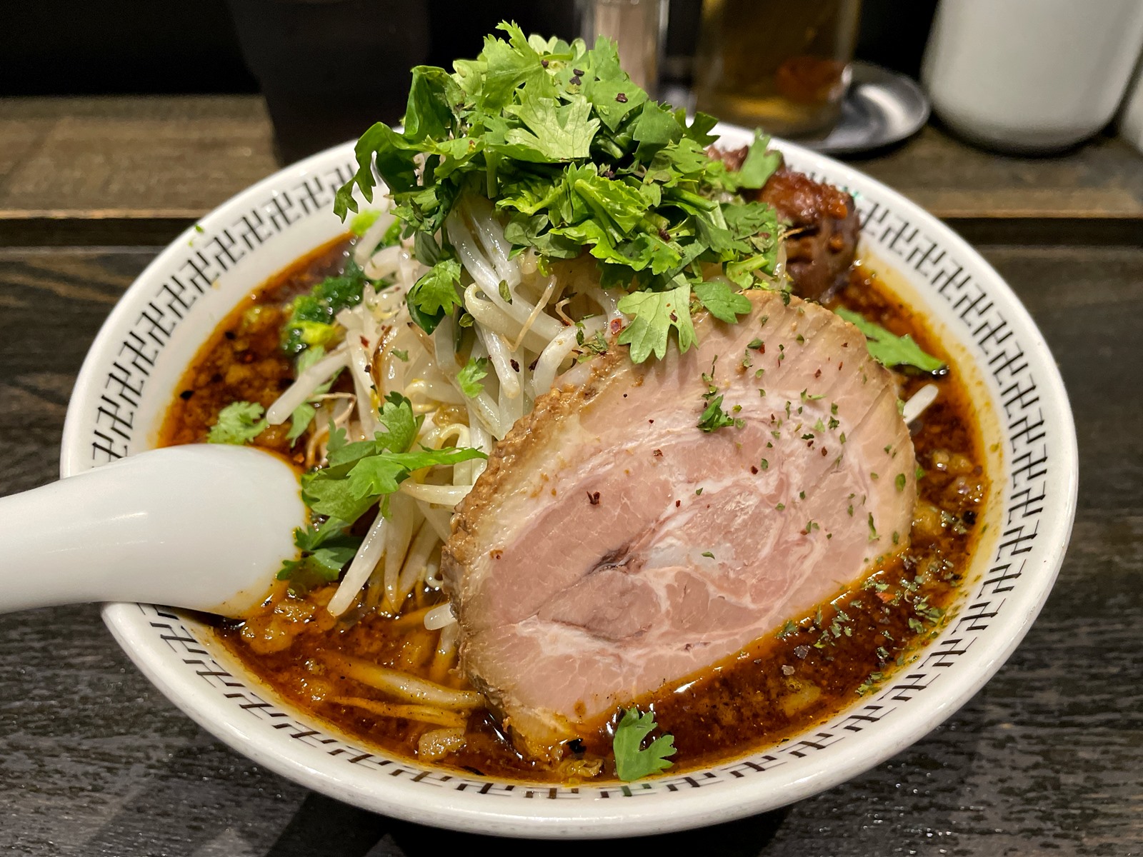 西葛西「卍力」スパイス・もやしラー麺＋もやし＋肉切れっぱし＋