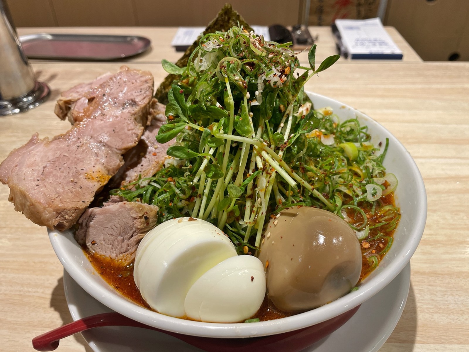tokyohot 12 西葛西「えいちつー」TokyoHot＋青ネギ : ラーメン食べたら書くブログ