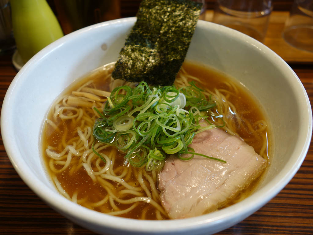 芦花公園 宣久 のしょうゆ ラーメン食べたら書くブログ