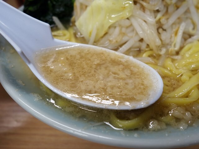 西葛西 たかし屋 背脂がっつり野菜ラーメン ほうれん草 ラーメン食べたら書くブログ