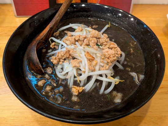 一之江「今日海飯店」濃厚黒胡麻刀削麺
