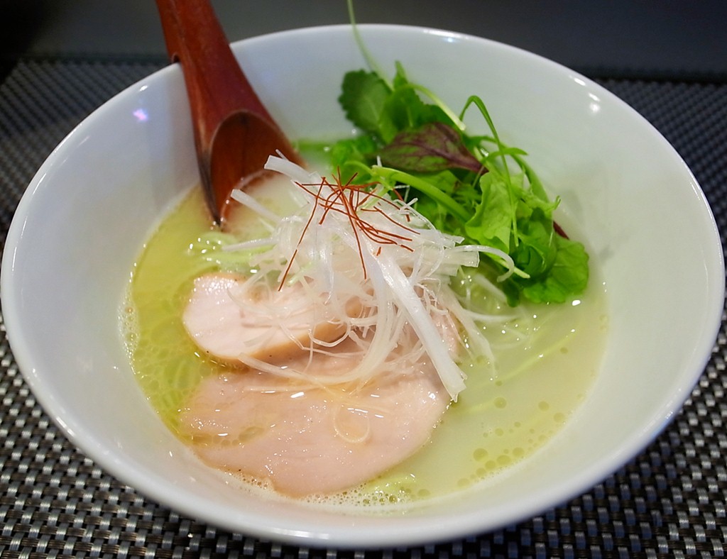 Beehive 六本木 ライブハウス併設ラーメン屋さんで忘年会 ラーメン食べたら書くブログ