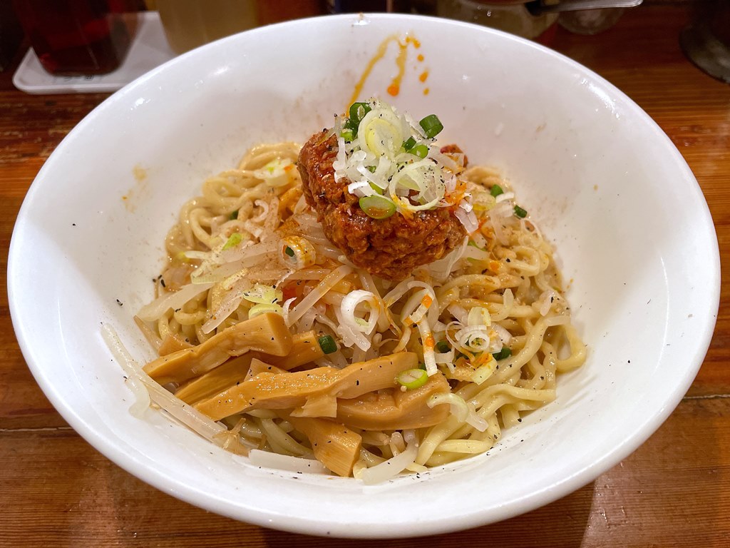 葛西「らーめん ひろや」ごまだれ冷し担々麺 : ラーメン食べたら書くブログ