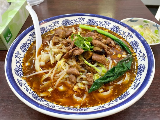 西葛西「好運麺園」椎茸鶏肉刀削麺