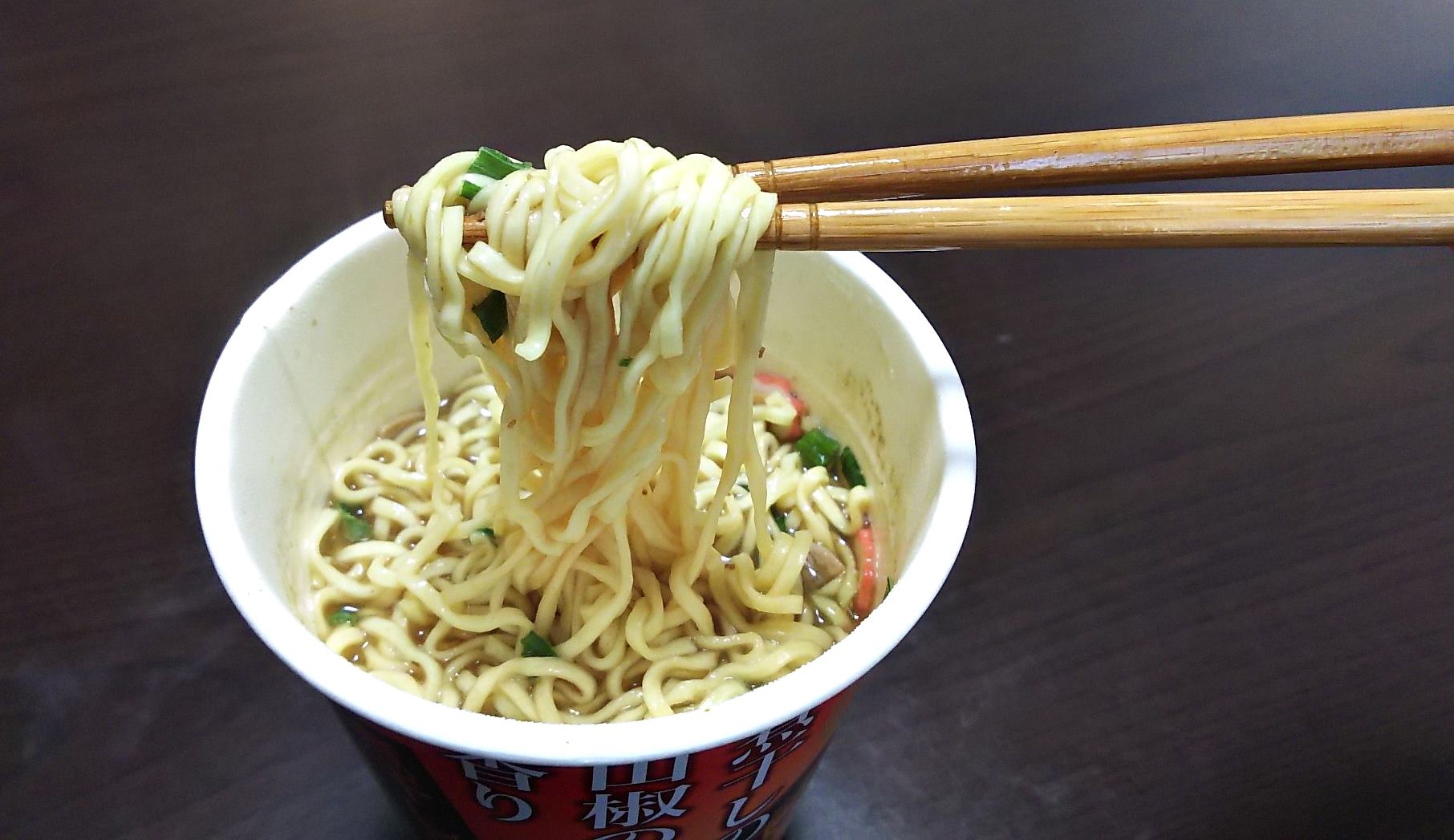 でびっとらーめん店主伊東氏考案のカップめん その2 煮干し醤油ラーメン ラーメン食べたら書くブログ