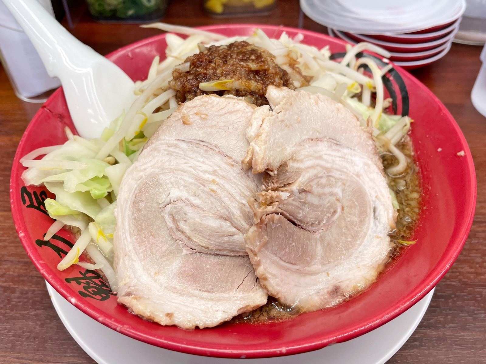 期間限定！一之江「魁力屋」にんにく背脂漆黒醤油らーめん : ラーメン