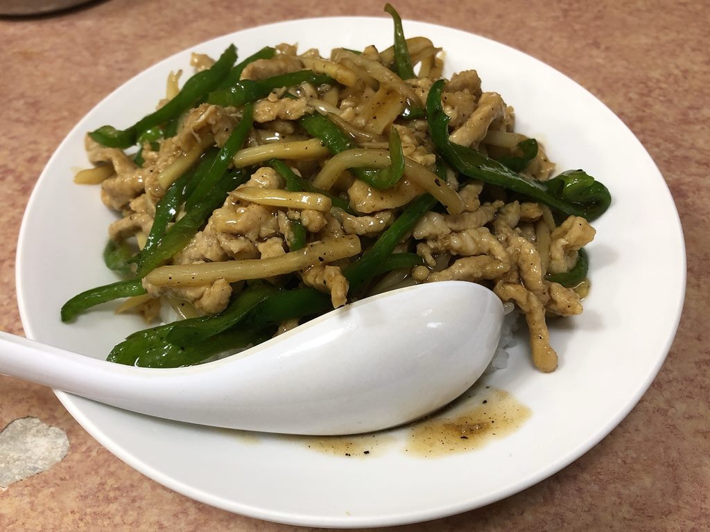 東新宿 太和飯店 肉とピーマン細切り丼とミニラーメン ラーメン食べたら書くブログ
