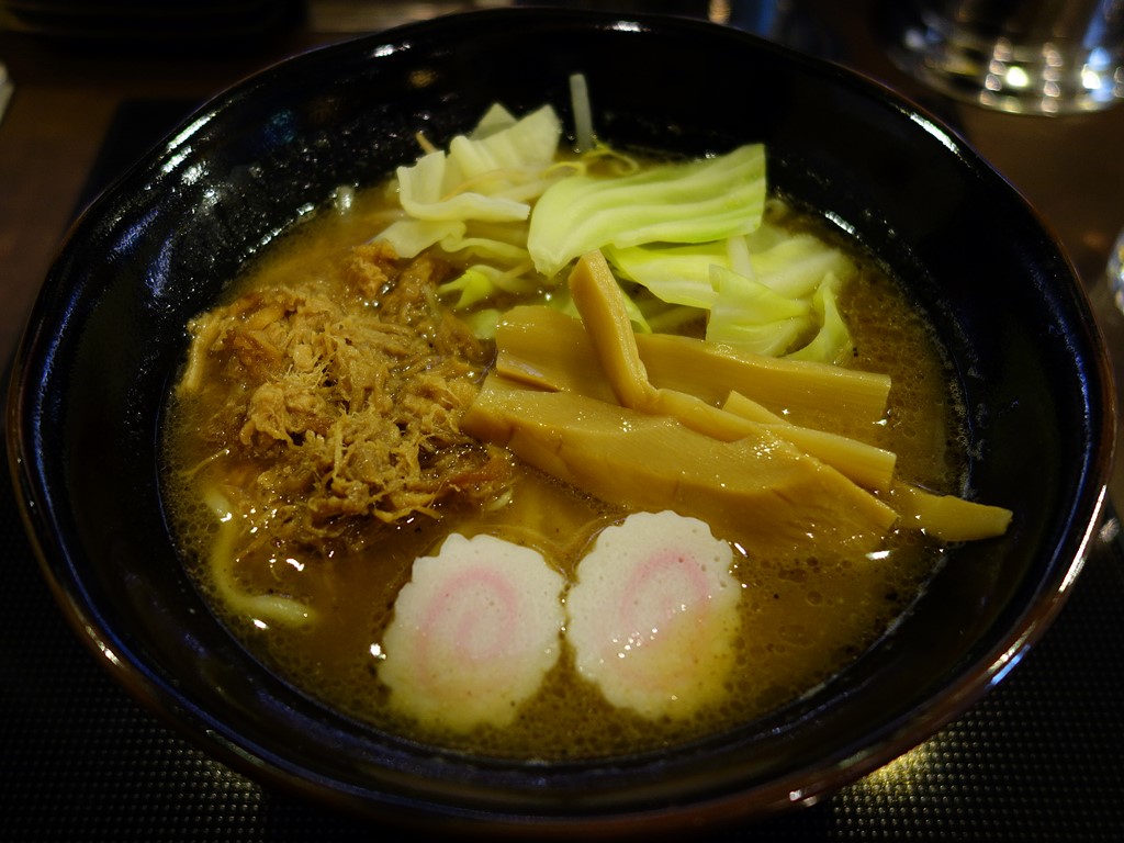 看板のないラーメン屋 新宿 ラーメン食べたら書くブログ