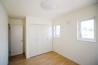 Room-B