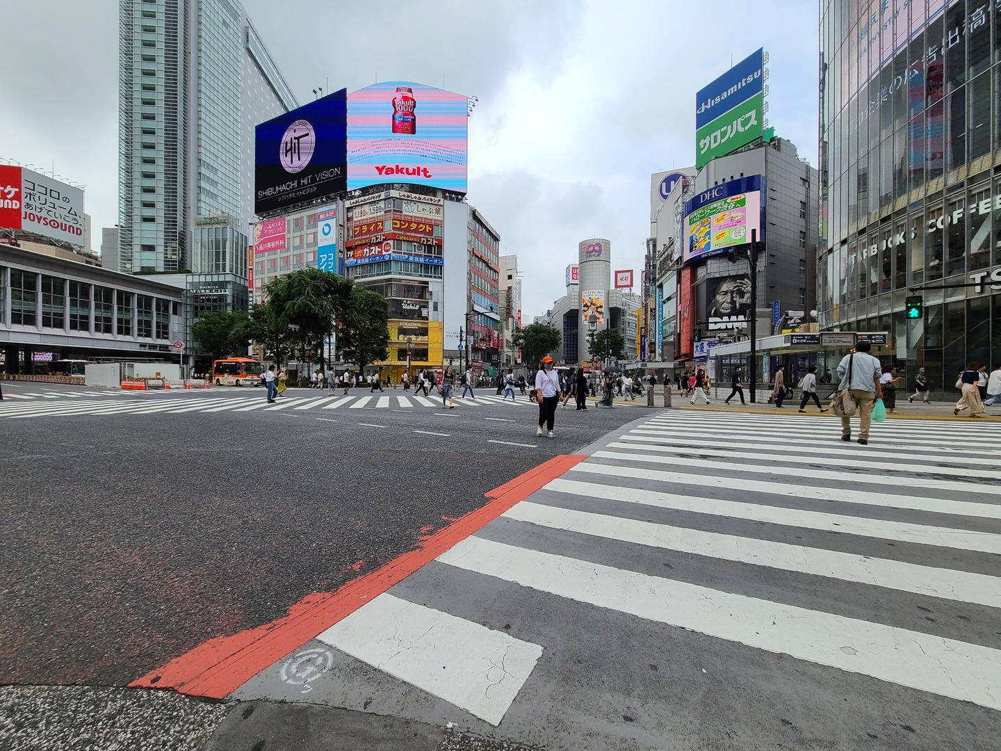 渋谷スクランブル交差点超広角