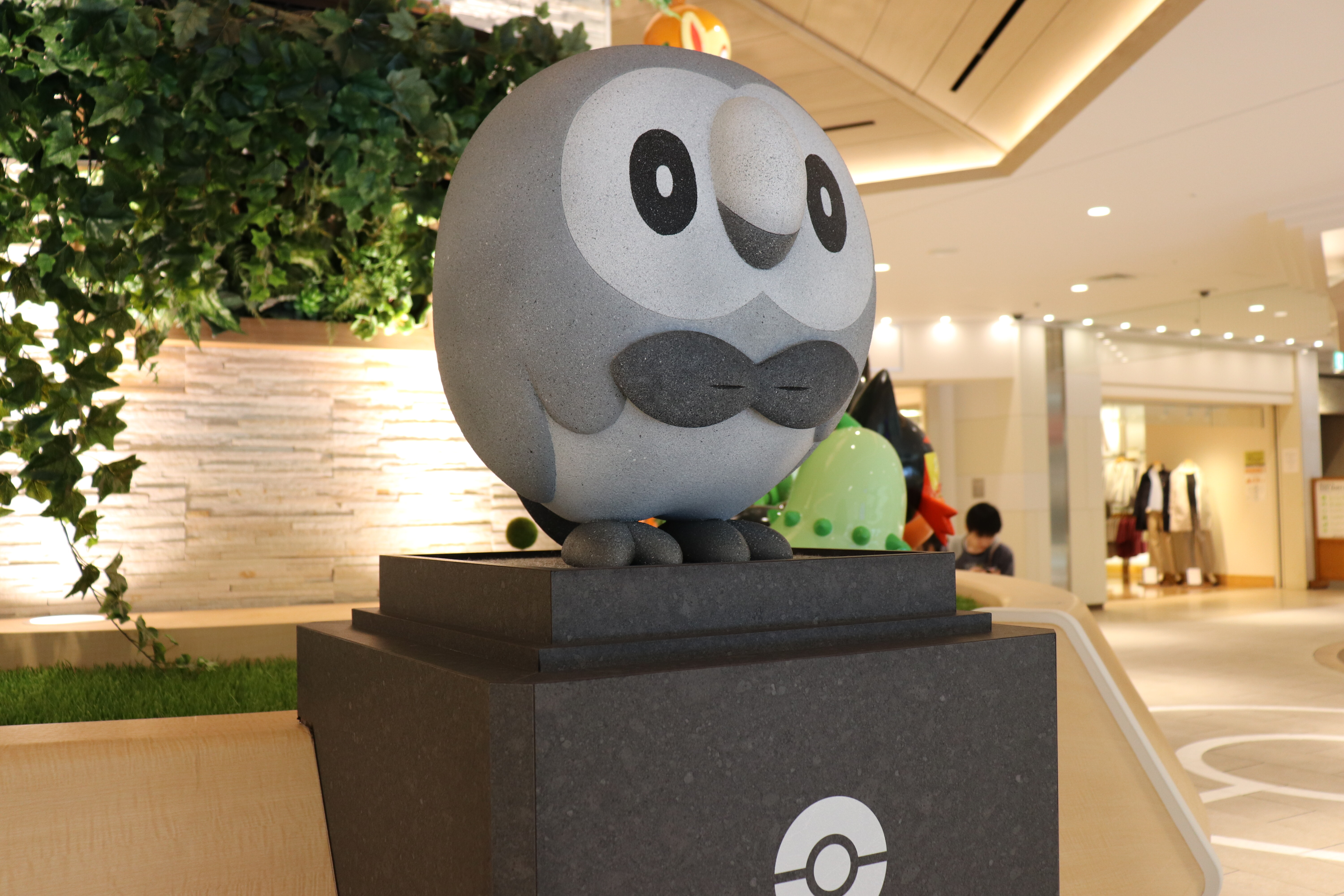 ポケモンセンターメガトウキョー付近の広場に行ってきたでござるッ ネクストねばあ分校 Nextnever Branch School