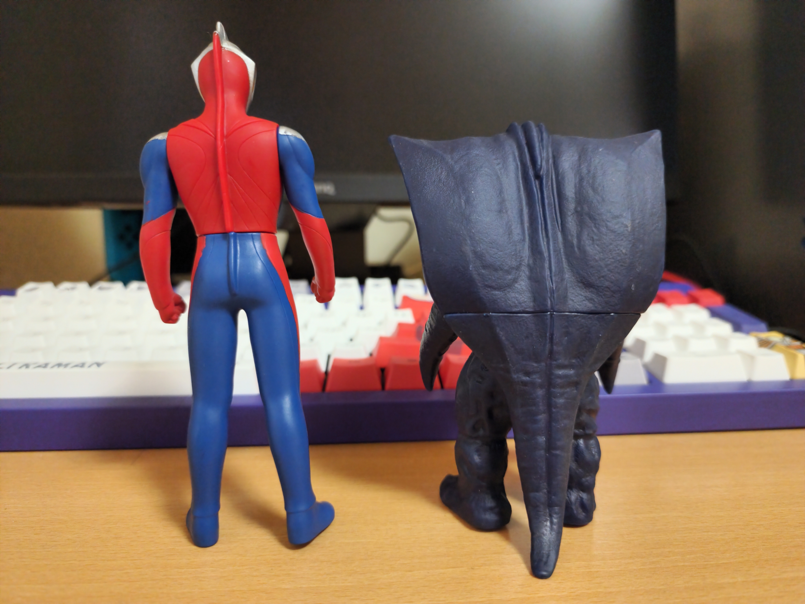 中国限定 超決戦シリーズ ウルトラマンコスモス フューチャー ソフビ