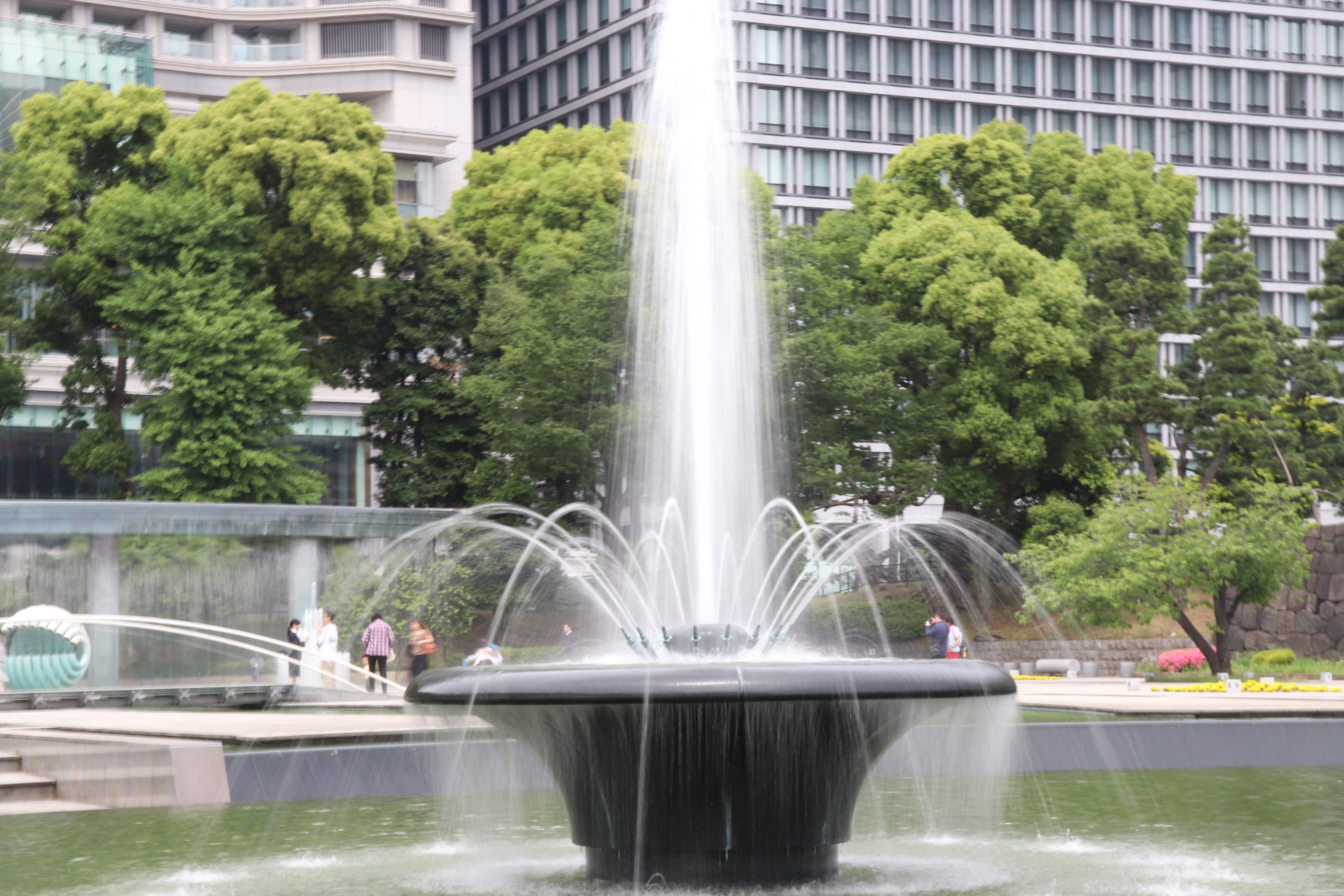 和田倉噴水公園で写真を撮ってきたでござるッ 神聖ネクストねばあ帝国 The Holy Nextnever Empire