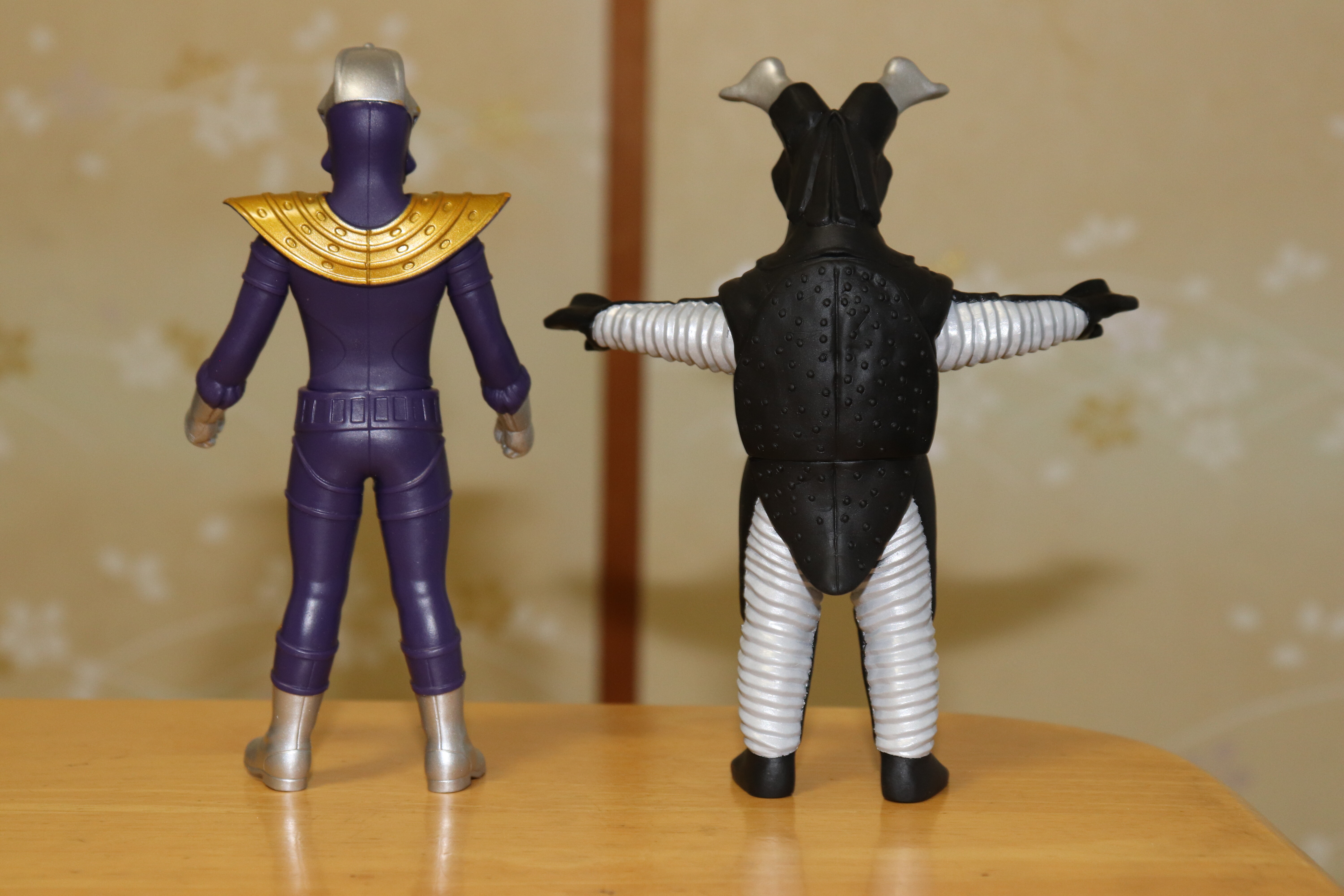 中国限定　激レア　ウルトラマン　ソフビ　フィギュア　キング　マガゼットン 中国限定ソフビ 超決戦 ウルトラマンキングVSマガゼットン レビュー