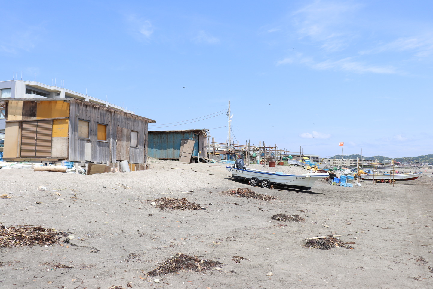 由比ヶ浜のプレハブ小屋