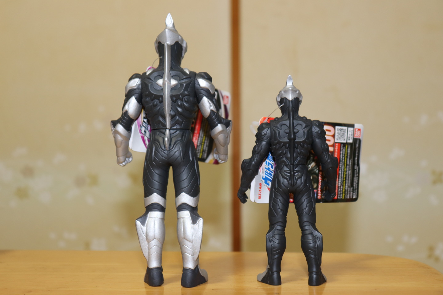 ウルトラマンベリアルアトロシアス背中